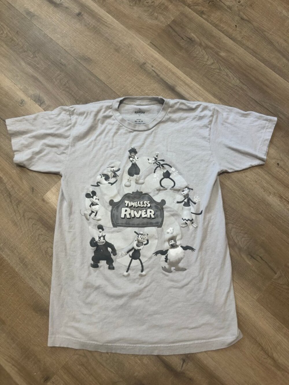 Kingdom Hearts Disney Timeless River Mens Graphic Gaming Tee Shirt M Gray
